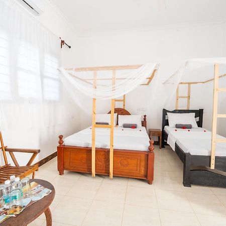 Bed and Breakfast Savi House Nungwi Exterior foto